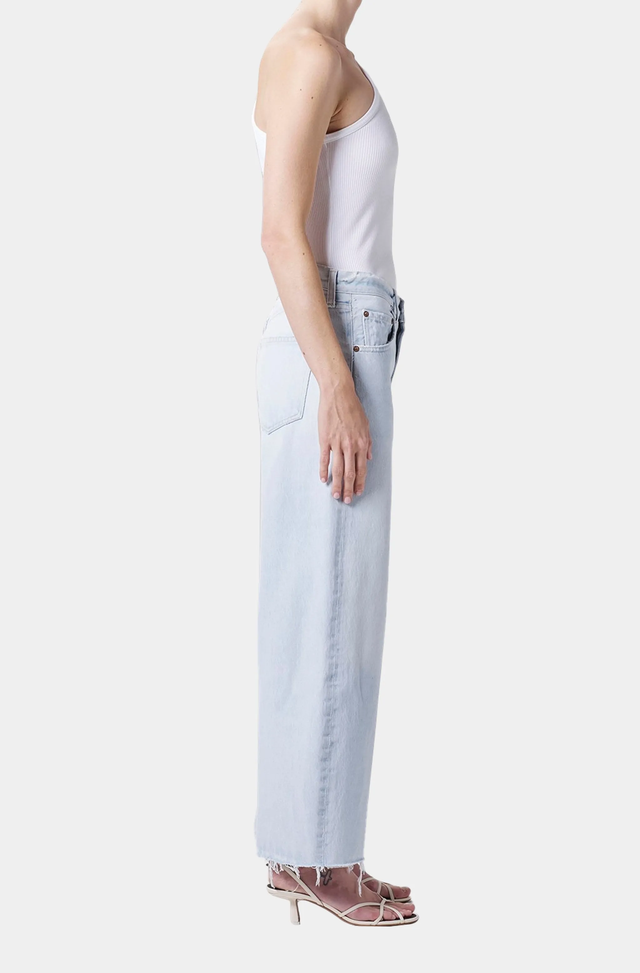 Low Curve Fray Pants