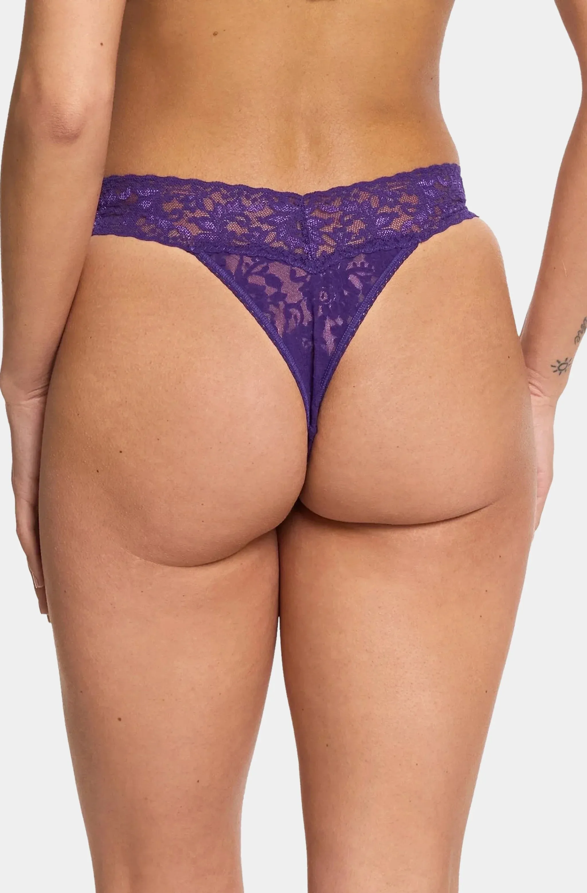 Signature Lace Original Rise Thong