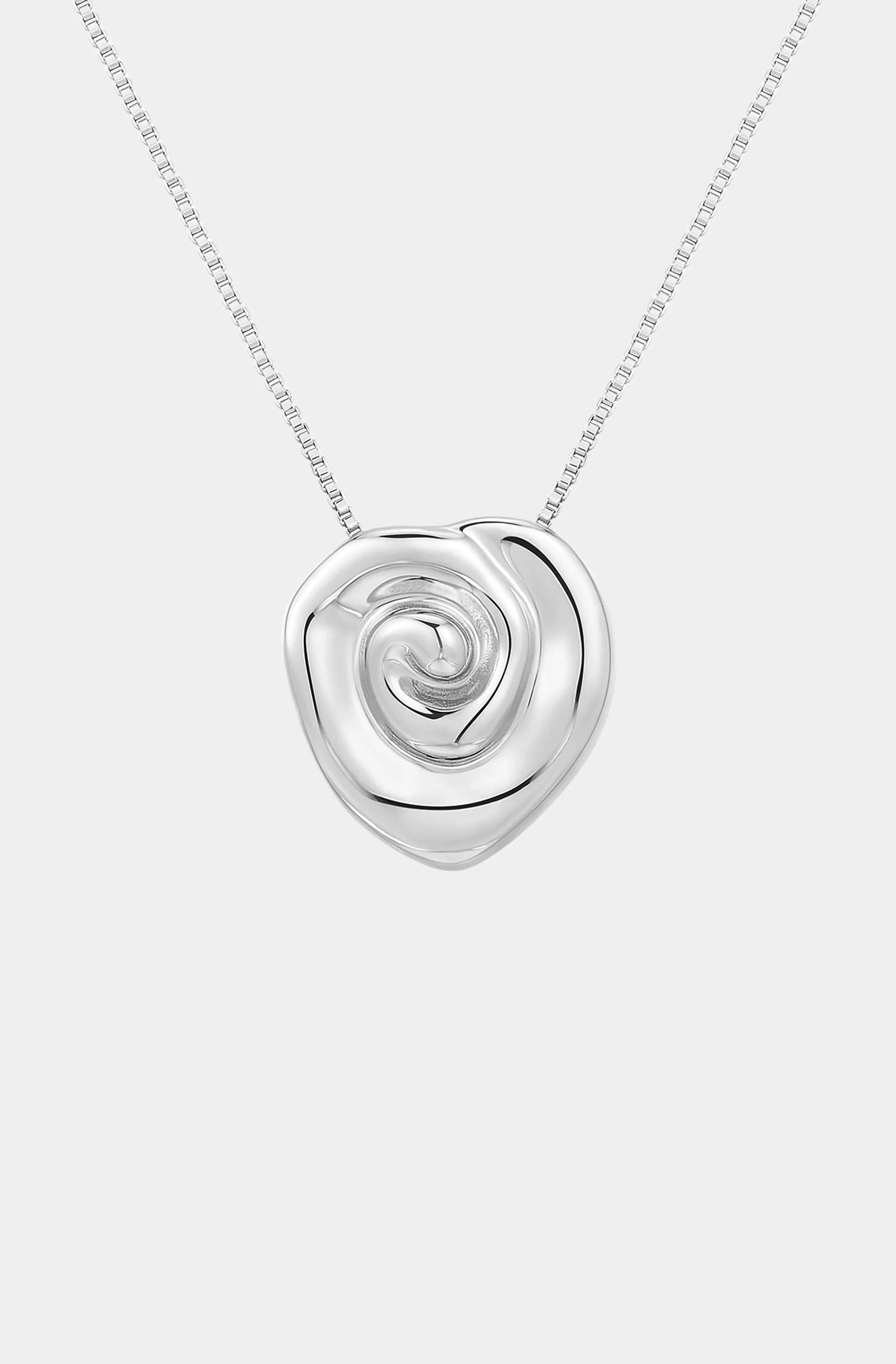 The Coquille Pendant Necklace