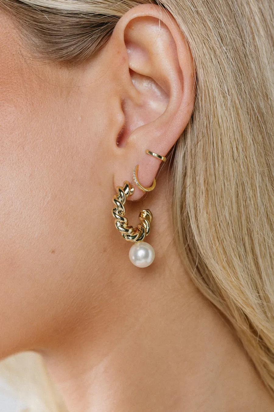 Twisted Lines Hoops