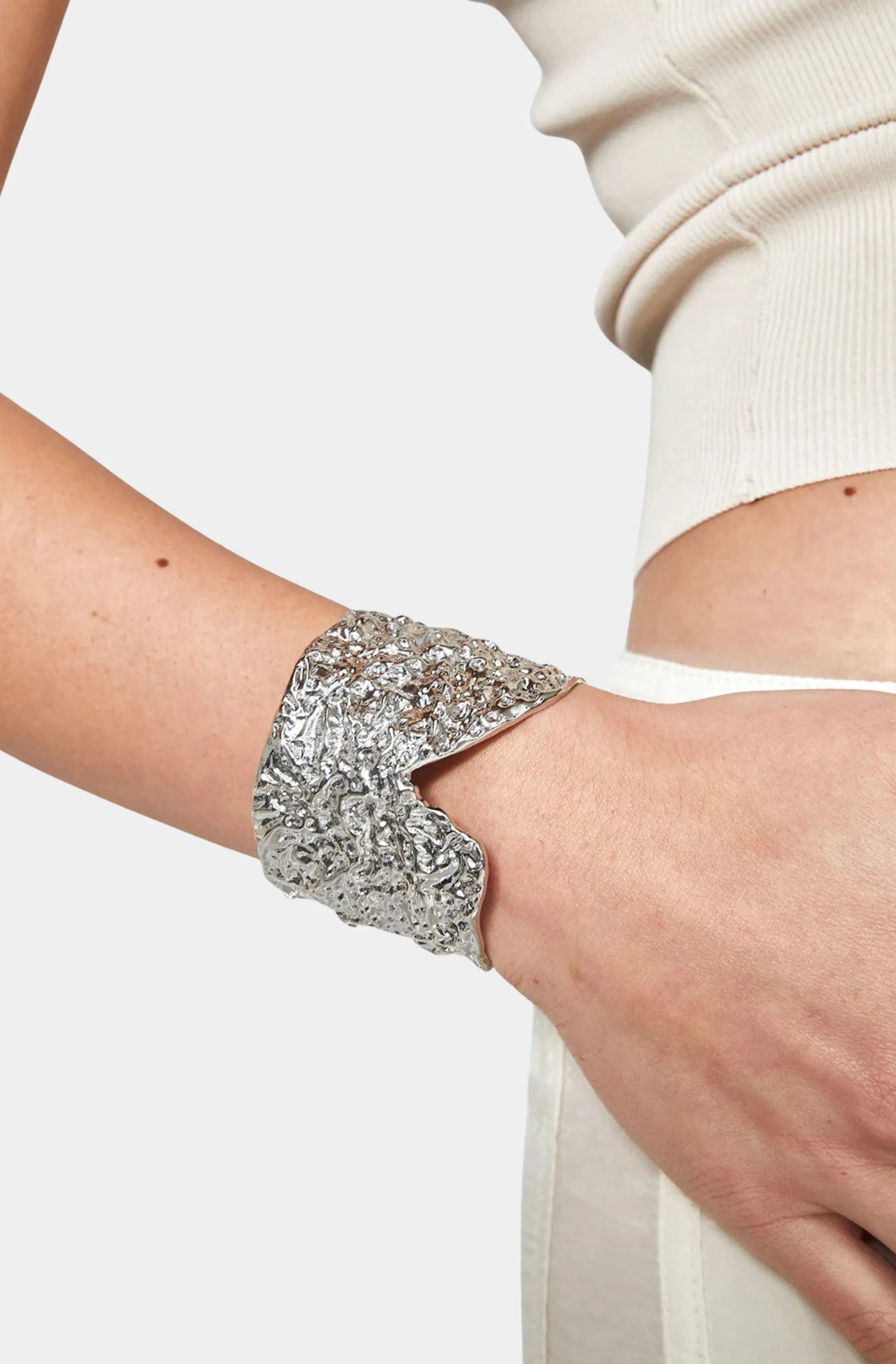 Vana Hammered Rigid Bracelet